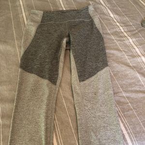 Outdoor Voices two-tone /8 legging
